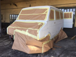 Iveco Turbo Daily 4x4 preparazione alla verniciatura