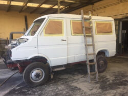 Iveco Turbo Daily 4x4 preparazione alla verniciatura