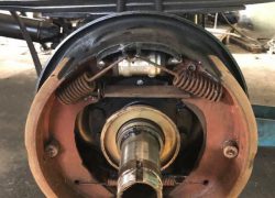 Iveco WM90 revisione freni posteriori