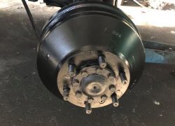 Iveco WM90 revisione freni posteriori